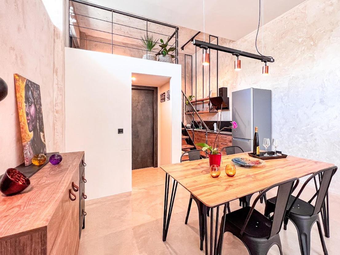 Mini Loft Apartment กาลามาตา ภายนอก รูปภาพ